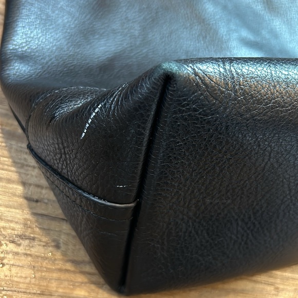 Michael Kors black tote and with attached zippered pouch - Picture 12 of 13